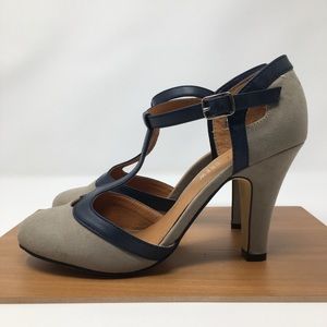 USED | ModCloth T-Strap Suede Pumps | Sz: 38